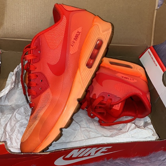 AIR MAX 90 HYP QS WOMEN SHOES (W) - Picture 6 of 9